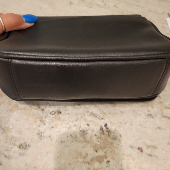 Purse - Picture 4 of 9